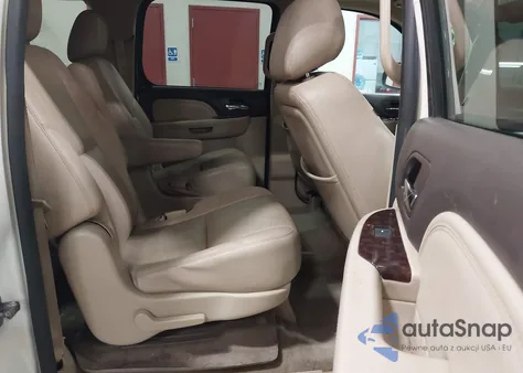 2014 GMC Yukon Xl 1500 Denali z USA, uszkodzony, nr VIN 1GKS2MEF9ER217156